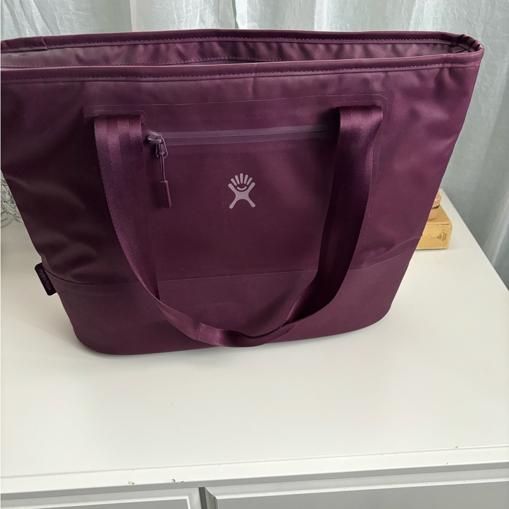 Hydro Flask 20L insulated bag in burgundy. New, rarely used.